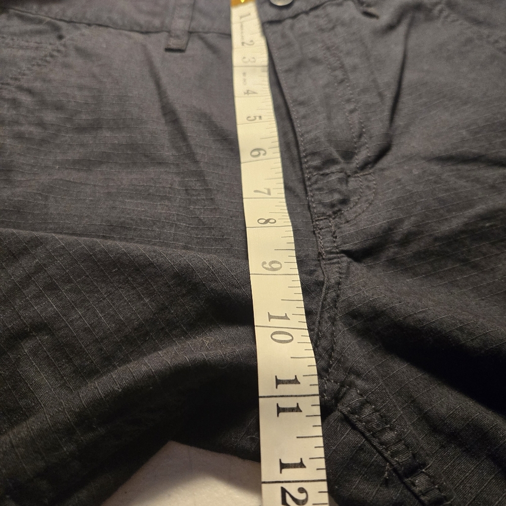 Vans Off The Wall Black Cargo Shorts Boys Size 18 - Picture 8 of 11